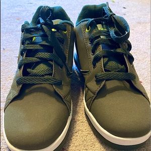 Adult heelys size 8 green